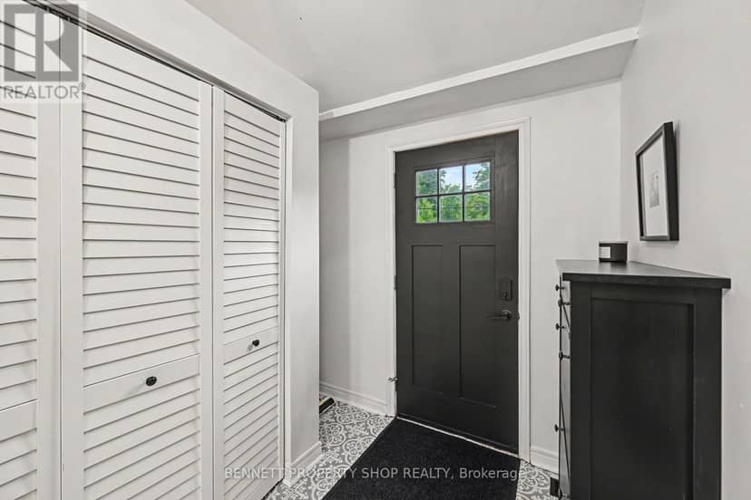 102 Moorhead Drive, Ottawa, photo 2