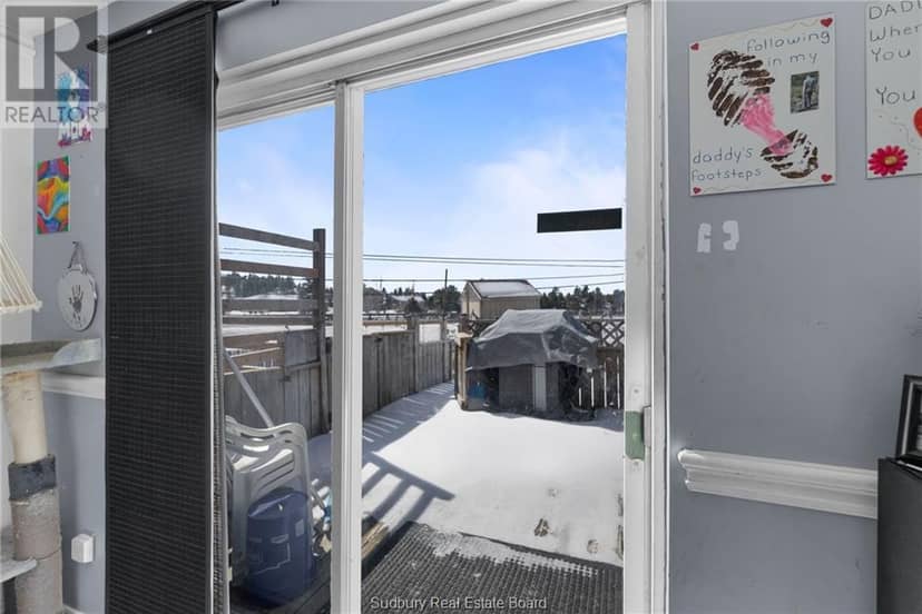 29 Laren Street — photo 12 of 40