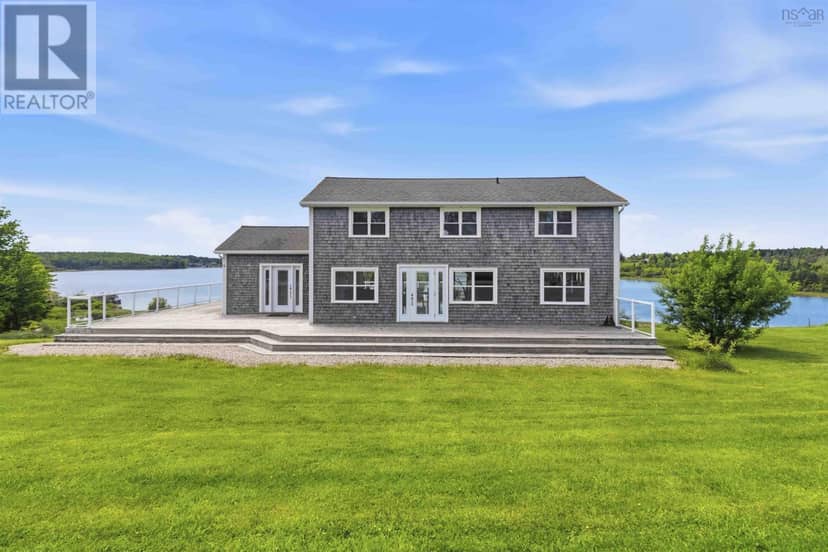 1580 Second Peninsula Road — photo 2 of 40