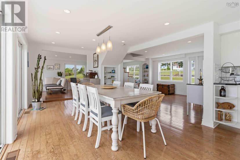 1580 Second Peninsula Road — photo 13 of 40