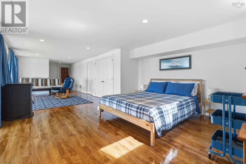 1580 Second Peninsula Road — photo 33 of 40