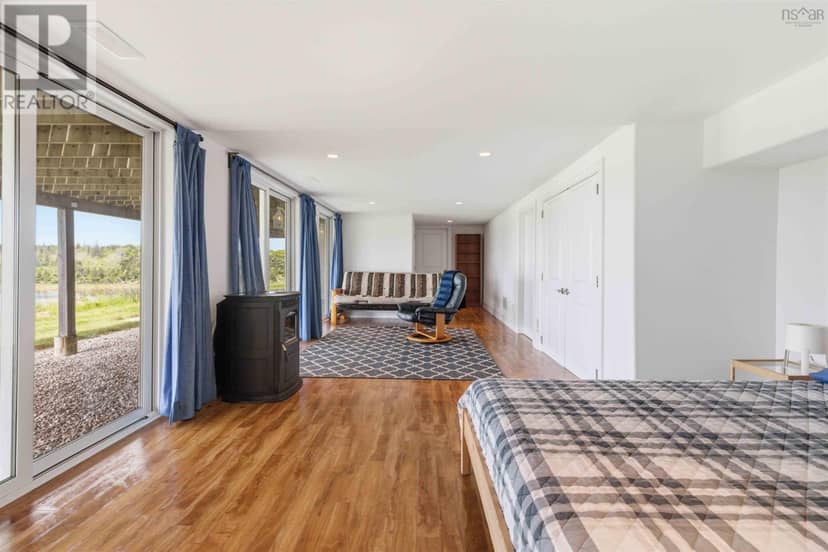 1580 Second Peninsula Road — photo 37 of 40