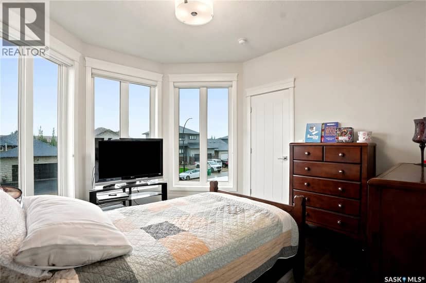 231 Fleming CRESCENT — photo 38 of 40