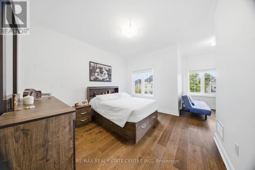 8 Bristlewood Crescent — photo 35 of 40