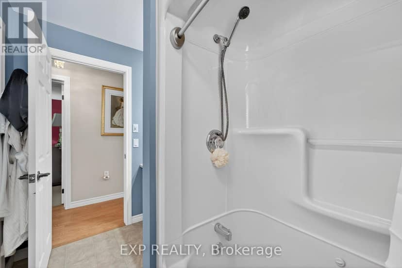 30 Illinois Crescent — photo 17 of 21