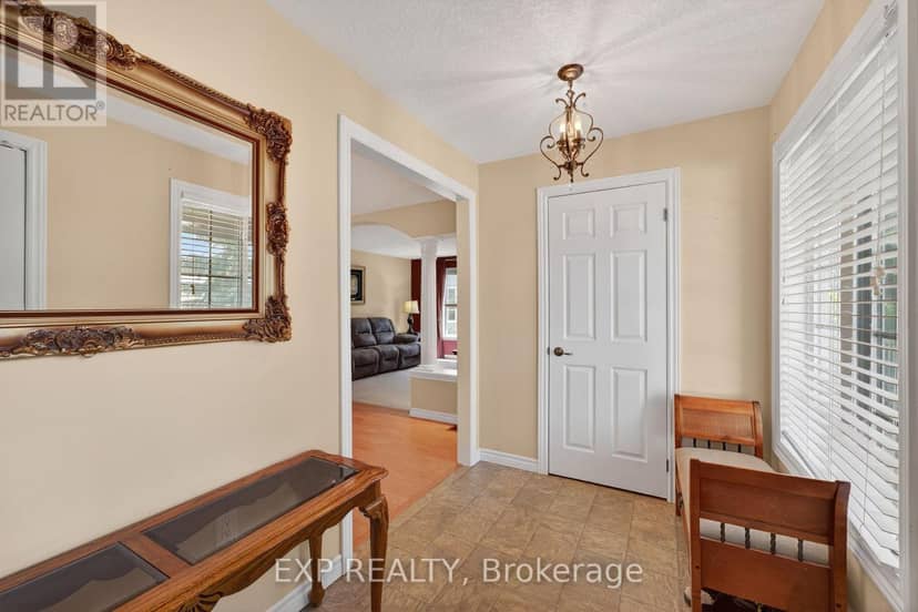 30 Illinois Crescent — photo 4 of 21