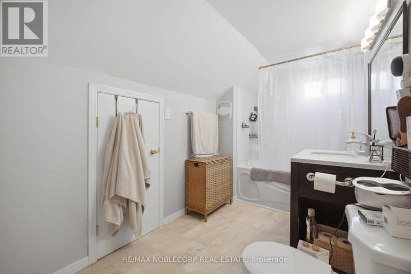 262 Pine Street — photo 28 of 31