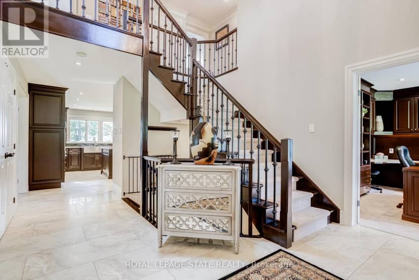 994 Courtland Drive, Hamilton, photo 6