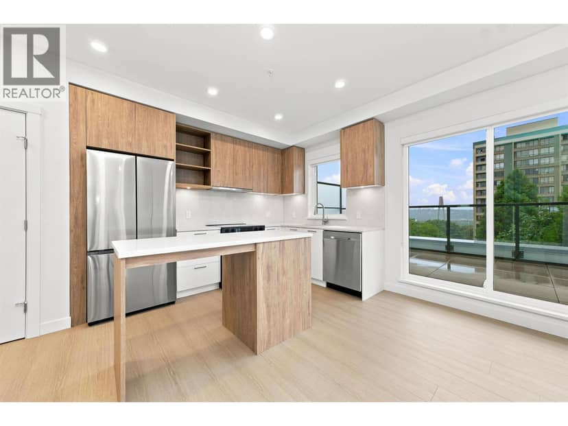 423 82 FIRST STREET, New Westminster