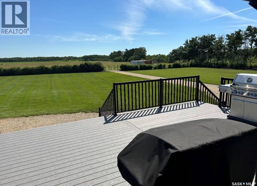 Minty Acreage Rocanville — photo 4 of 40