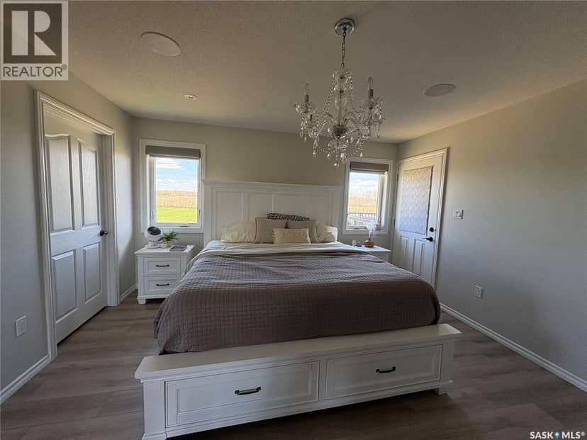 Minty Acreage Rocanville — photo 22 of 40