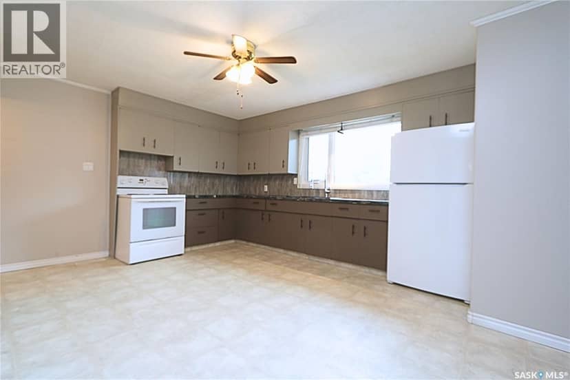 214 Main STREET — photo 3 of 25