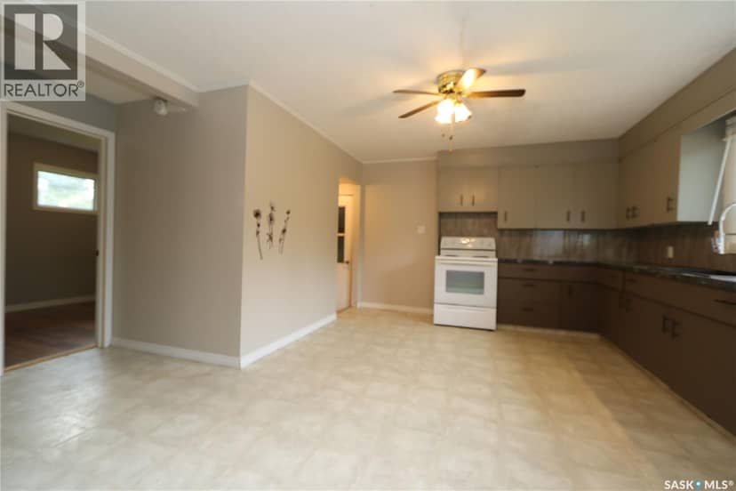 214 Main STREET — photo 4 of 25