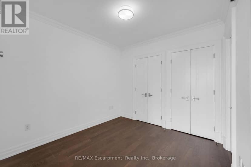 605 - 2060 Lakeshore Road — photo 19 of 34