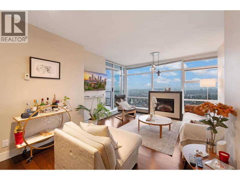 1304 1320 CHESTERFIELD AVENUE, North Vancouver