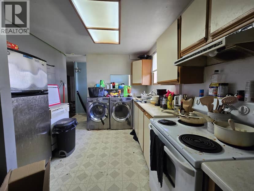 88 STARLING STREET, Kitimat, photo 2