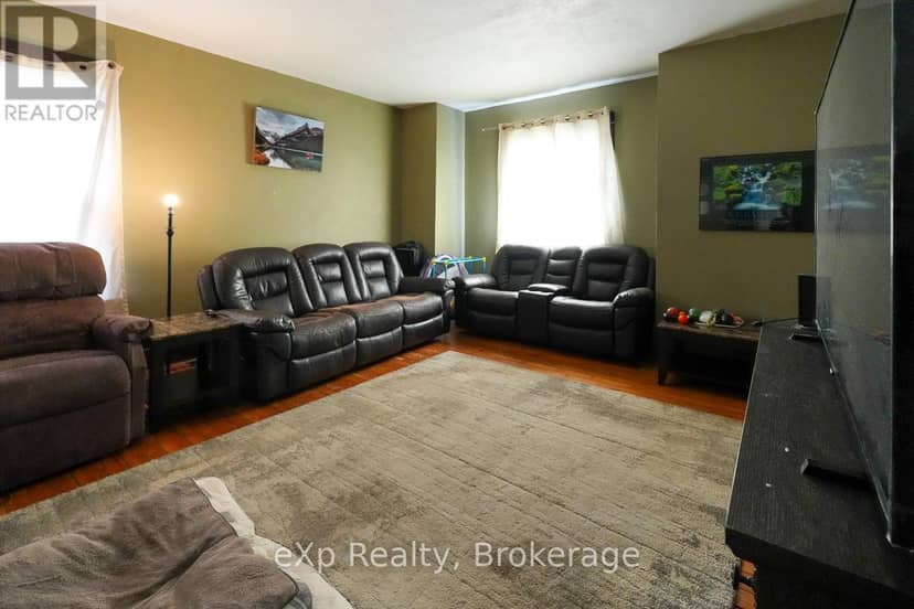 79 Albert Street S — photo 7 of 30
