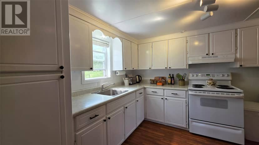 18 Salt Harbour Road — photo 22 of 40