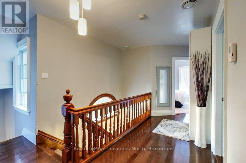 138 Bruce Street S — photo 30 of 40
