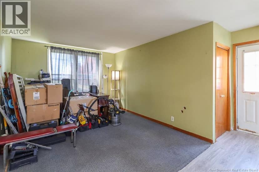 304 Carmarthen Street — photo 7 of 36