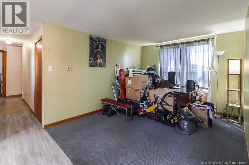 304 Carmarthen Street — photo 9 of 36