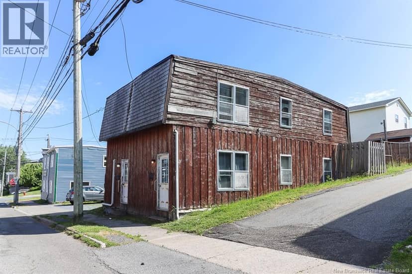 304 Carmarthen Street — photo 1 of 36