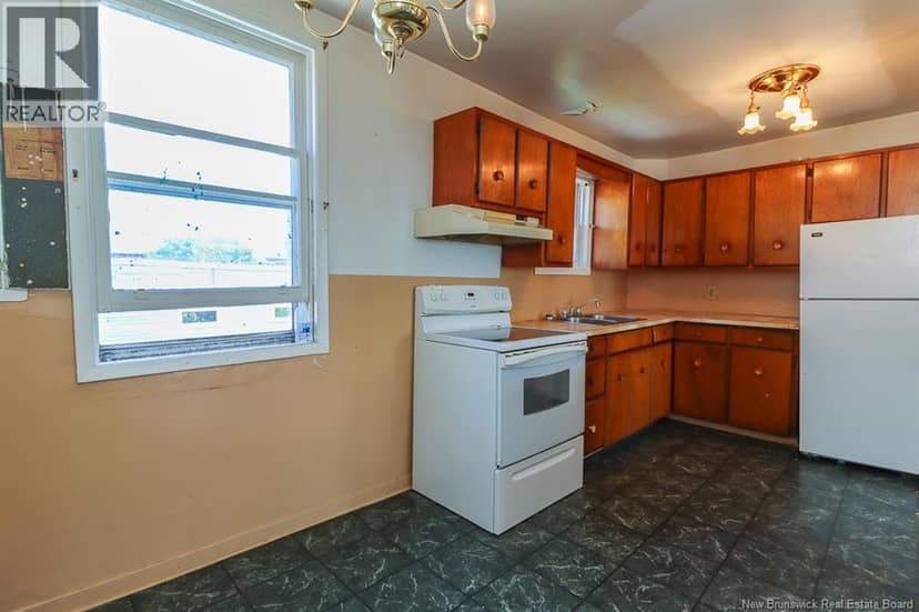 304 Carmarthen Street — photo 25 of 36