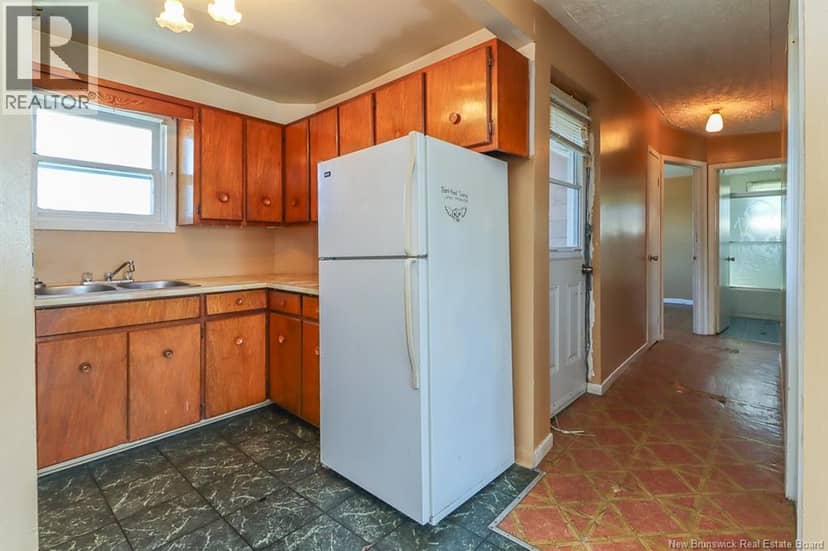 304 Carmarthen Street — photo 27 of 36