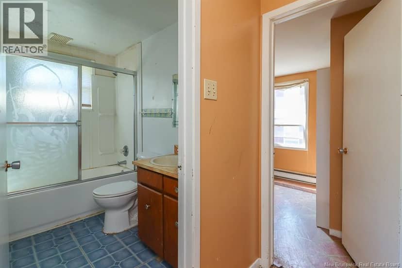 304 Carmarthen Street — photo 31 of 36