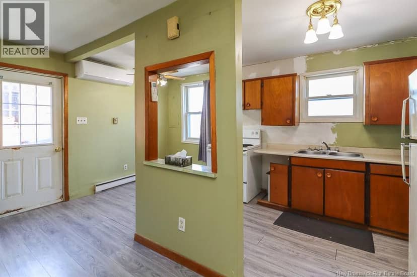 304 Carmarthen Street — photo 6 of 36