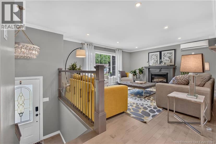 21 Adams Avenue — photo 18 of 40
