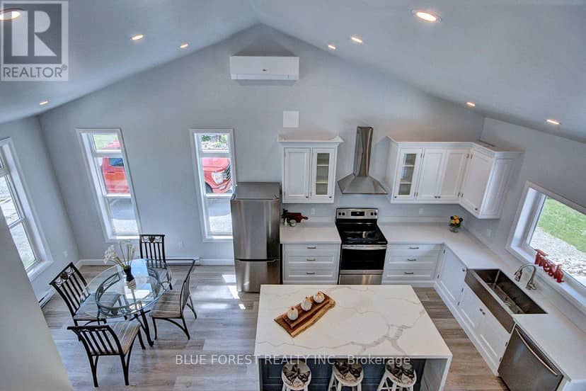 454 Trerice Street — photo 6 of 28