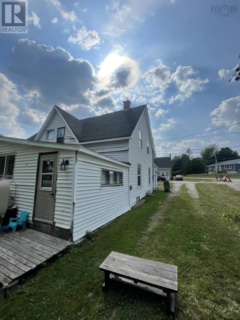 113 Rutherford Street, Stellarton, photo 4