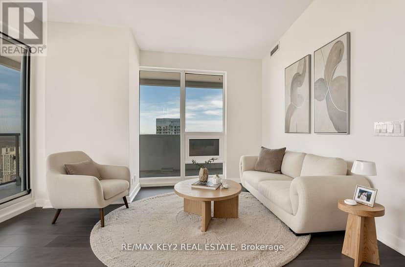 3402 - 2221 Yonge Street — photo 4 of 39