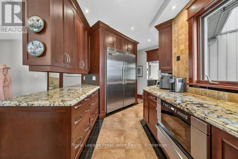 1003 A & B Sunrise Beach Lane — photo 9 of 40