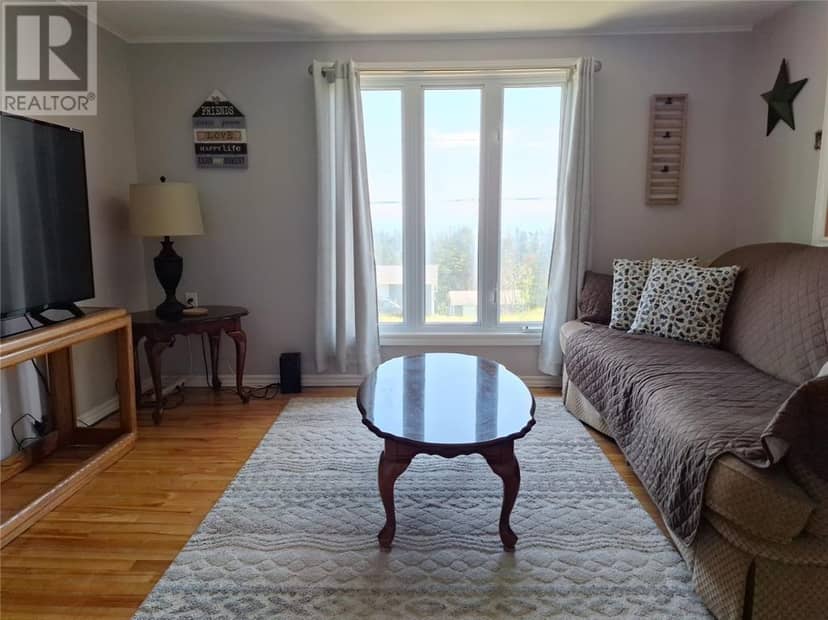 688 Oceanview Drive, Cape St. George, photo 5