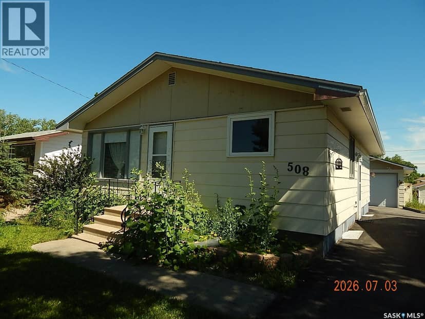 508 6th AVENUE W, Assiniboia, photo 2