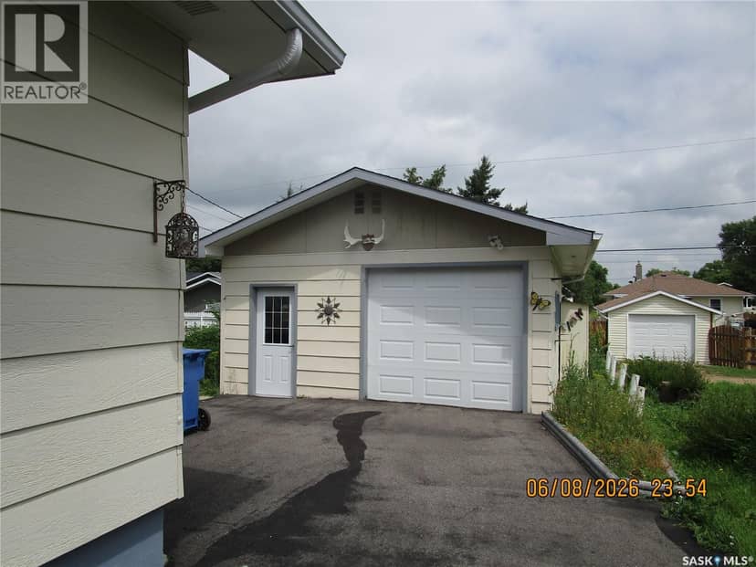 508 6th AVENUE W, Assiniboia, photo 4