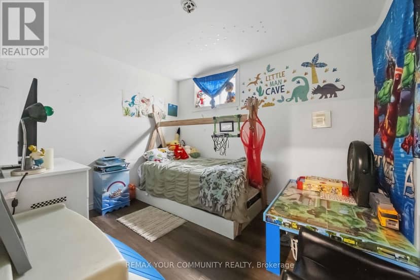 148 Bayview Avenue — photo 29 of 34