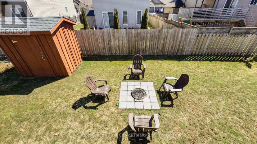 670 Reid Crescent — photo 38 of 39
