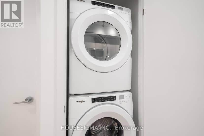 202 - 181 Sheppard Avenue E — photo 18 of 32