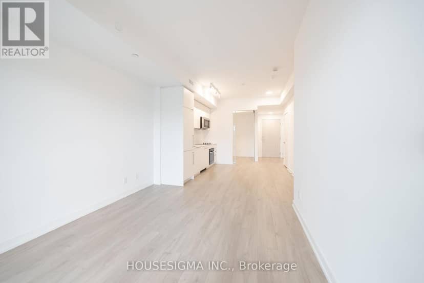 202 - 181 Sheppard Avenue E — photo 5 of 32
