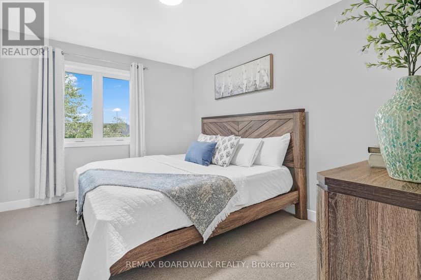 232 Bristol Crescent — photo 32 of 37