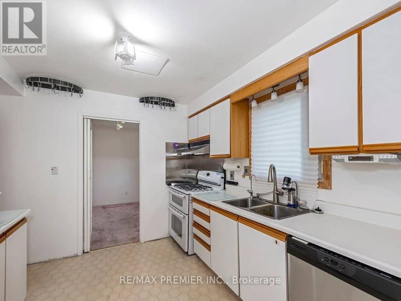 28 Emeline Street — photo 15 of 40