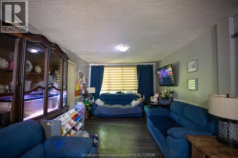 34 Campbell Street — photo 2 of 21