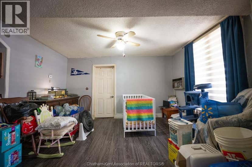 34 Campbell Street — photo 4 of 21