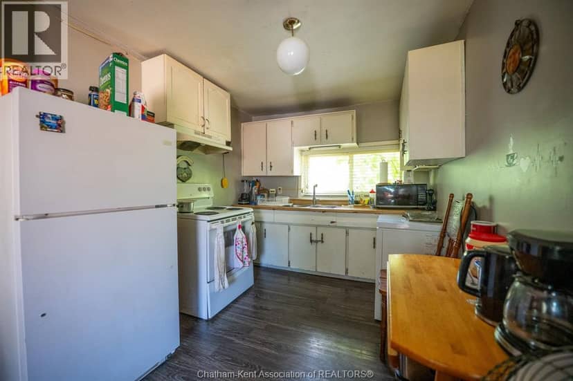 34 Campbell Street — photo 5 of 21