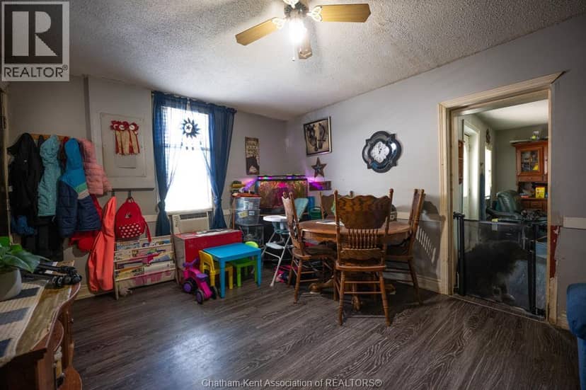 34 Campbell Street — photo 7 of 21