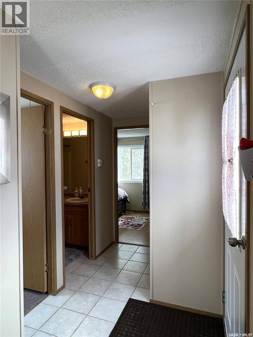 513 3rd STREET NW — photo 9 of 28