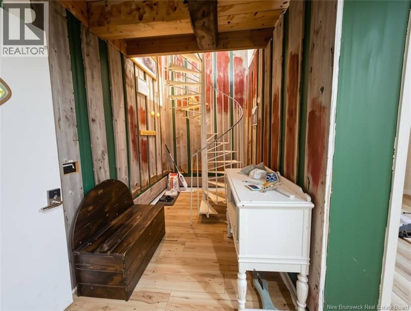 256 Rue Belle Isle Street — photo 16 of 28